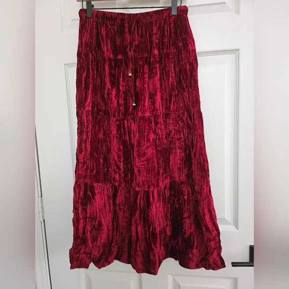 Whimsigoth Red Velvet Tiered Skirt - Picture 1 of 3